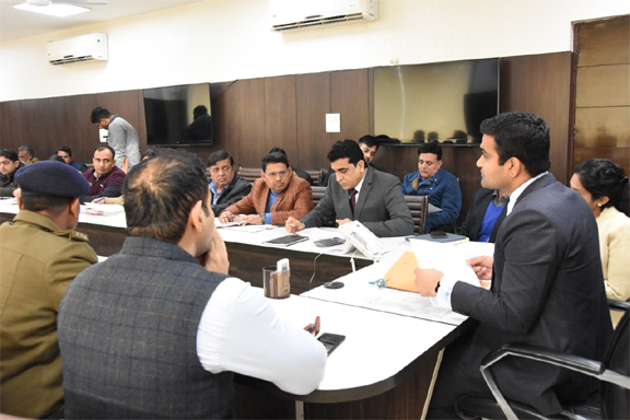 Make the identified hot spots green and submit the report along with photos: DC Vikram Singh