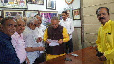 Punjabi community submitted memorandum to Moolchand