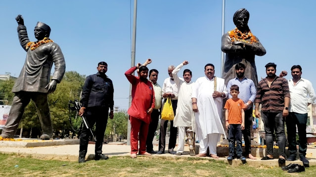 शहीदों ने हंसते हंसते अपने प्राणों की आहुति दे दी मगर देश की शान को आंच नहीं आने दी - पं सुरेन्द्र शर्मा बबली