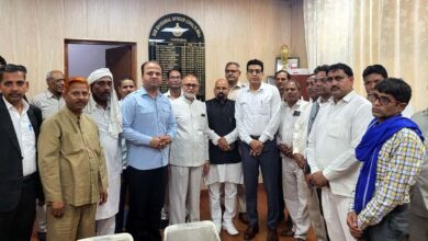 अंबेडकर की प्रतिमा खंडित मामले में सर्व समाज के लोगों ने एसडीएम से की मुलाकात