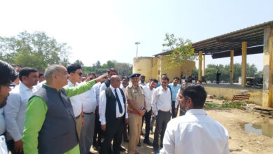 Cabinet Minister Moolchand Sharma did surprise inspection of Ballabhgarh Mini Secretariat