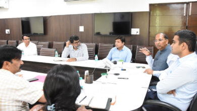 एमएलए नरेन्द्र गुप्ता ने फरीदाबाद विधान सभा क्षेत्र की विकासात्मक योजनाओं और परियोजनाओं के बेहतर क्रियान्वयन के लिए अधिकारियों के साथ समीक्षा बैठक की