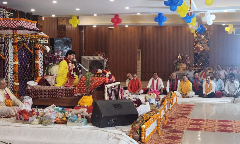 Almighty God is well wisher of all living beings: Acharya Abhishek Shukla