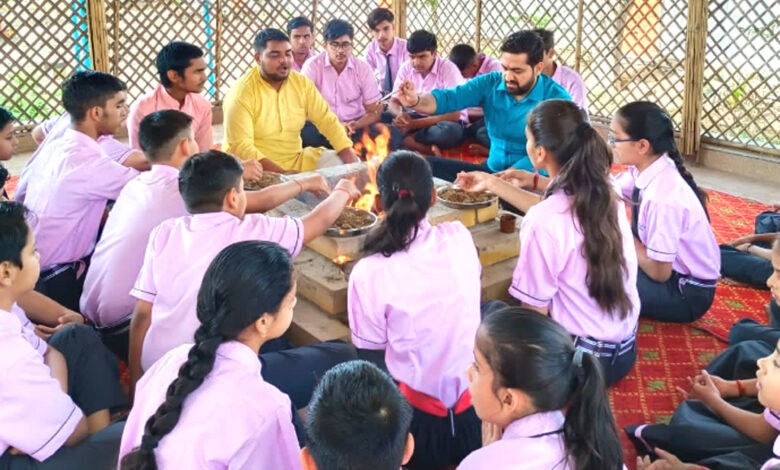 मानव रचना ने 10वें फाउंडर्स डे पर संस्थापक दूरदर्शी डॉ. ओपी भल्ला को श्रद्धांजलि दी
