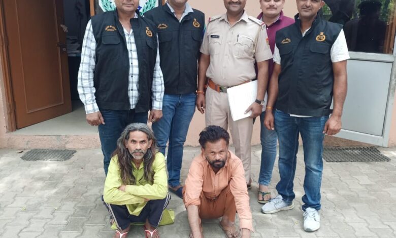 क्राइम ब्रांच 17 ने हत्या के मुकदमे में 18 साल से फरार चल रहे दो आरोपियों को गिरफ्तार कर भेजा जेल