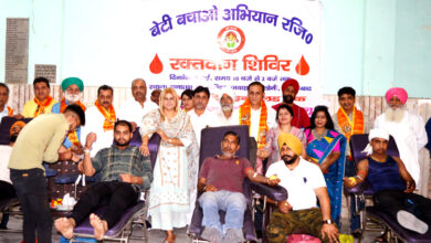 First blood donation camp for Thalassemia affected children of Beti Bachao Abhiyan was successful - Harish Chandra Azad