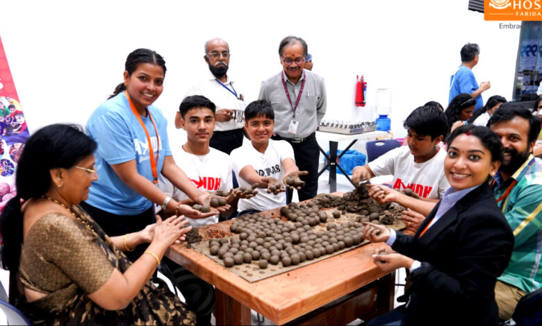 ग्लोबल वार्मिंग कम करने और जलवायु संरक्षण हेतु अम्मा द्वारा प्रेरक सी20 अभियान