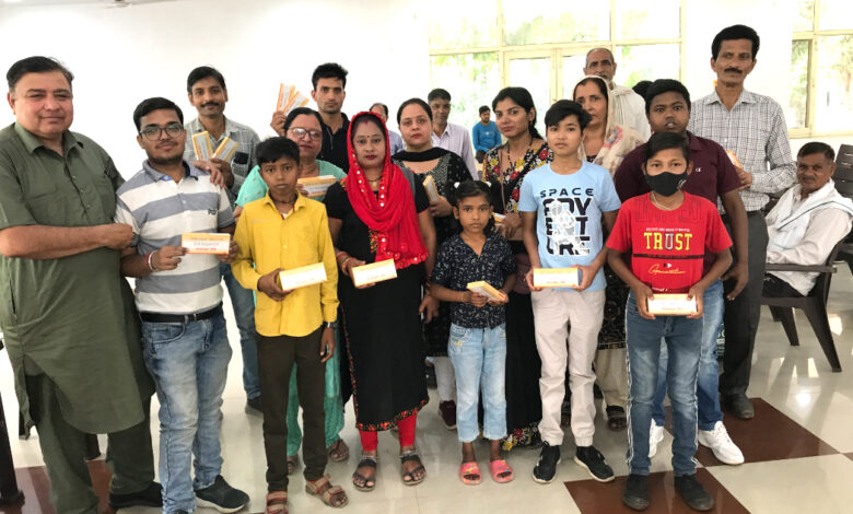 free medicines distributed