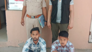 देसी कट्टे से फायर कर हत्या की कोशिश करने वाले दो आरोपियो को क्राईम ब्रांच सैक्टर 17 की टीम ने किया गिरफ्तार