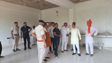 तिगांव मॉडल संस्कृति स्कूल की नवनिर्मित इमारत का निरीक्षण करने पहुंचे विधायक राजेश नागर