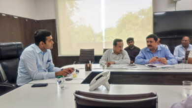 डीसी विक्रम सिंह ने की तालाबों के पुर्नउद्धार के लिए अमृत सरोवर योजना की समीक्षा