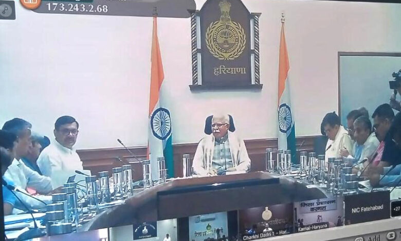 विकास परियोजनाओं को गुणवत्ता सहित निर्धारित समय में करें पूरा: मनोहर लाल