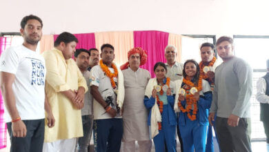 परिवहन मंत्री मूलचंद शर्मा ने जॉर्डन इंटरनेशनल किक बॉक्सिंग टूर्नामेंट में गोल्ड मेडल और सिल्वर मेडल लेकर आए बच्चों को किया सम्मानित