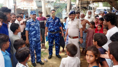 उपचुनावों को लेकर पुलिस व आरएएफ टीम ने निकाला फ्लैग मार्च