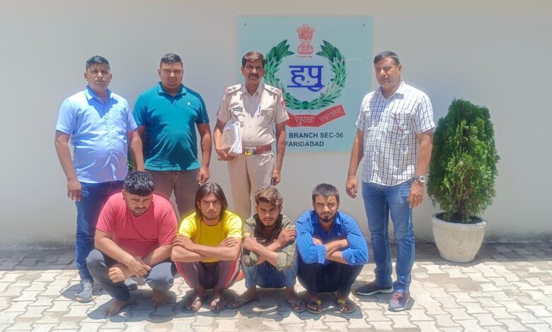 ट्रक ड्राइवर के साथ लूट का प्रयास करने वाले चार आरोपियों को क्राइम ब्रांच 56 ने किया गिरफ्तार