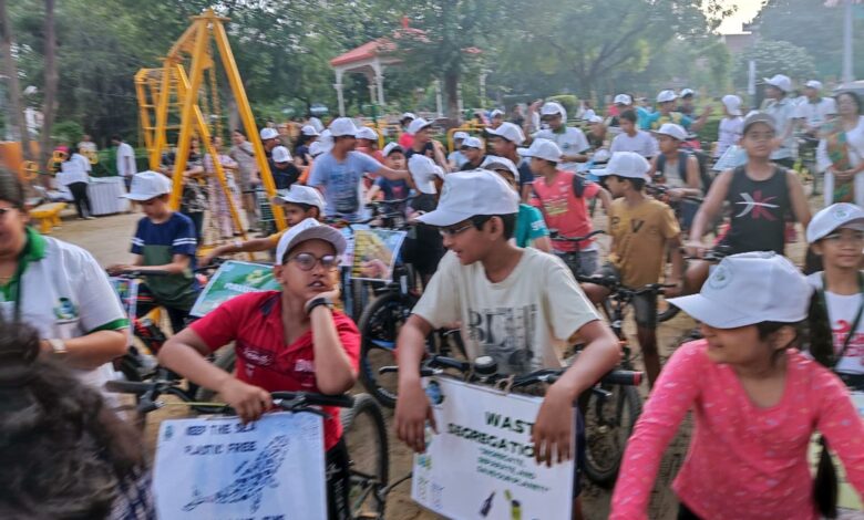 साइकिल रैली निकालकर आमजन को पर्यावरण के प्रति किया जागरुक