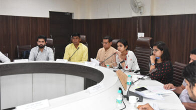 वर्ष 2023 में 2024 के मनरेगा के बजट और जिला परिषद कार्यालय के नवीनीकरण सहित अन्य विकास कार्यों की समीक्षा