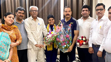स्पेशल ओलम्पिक वर्ल्ड गेम्स मे गोल्ड जीतने पर ब्लॉक डी सेक्टर 10 के निवासियो ने दी बधाई