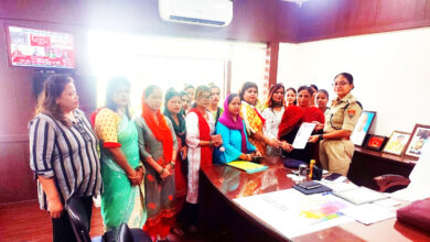 मणिपुर की घटना को लेकर ह्युमन लीगल एड एन्ड क्राइम कन्ट्रोल ऑर्गनाइजेशन संस्था ने सौंपा ज्ञापन