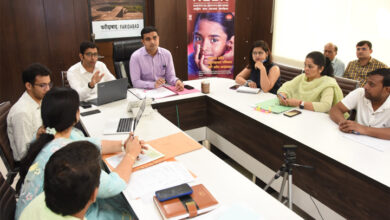 राष्ट्रीय बाल स्वास्थ्य कार्यक्रम में गंभीरता से कार्य करें शिक्षा व स्वास्थ्य विभाग: डीसी विक्रम सिंह
