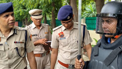 दंगा नियंत्रण के लिए बनाई गई रैपिड एक्शन फोर्स का पुलिस आयुक्त श्री राकेश कुमार आर्य ने किया निरीक्षण, दिए आवश्यक दिशा निर्देश