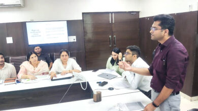 स्कूलों व स्लम एरिया में जाकर टीबी, एचआईवी और लेप्रोसी के बारे लोगों करें जागरूक : एडीसी आनन्द शर्मा
