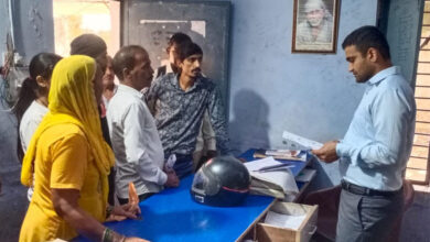 उपायुक्त विक्रम सिंह ने किया अजरौंदा पटवार घर का औचक निरीक्षण