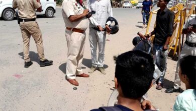 ट्रैफिक पुलिस ने स्पेशल अभियान के तहत रोंग साइड व नो-पार्किंग के 452 चालान काटकर किया जुर्माना