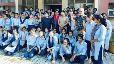 महिला थाना सेंट्रल प्रभारी इंस्पेक्टर गीता ने गवर्नमेंट मॉडल महिला आईटीआई में करीब 150 छात्राओं को महिला विरुद्ध अपराध के बारे में जागरूक करते हुए फरीदाबाद में महिला सुरक्षा के लिए सेफ सिटी पहल के तहत डायल 112 पर रजिस्ट्रेशन करवाने के बारे में प्रदान की जानकारी