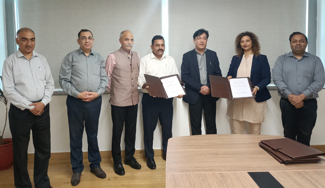 श्री विश्वकर्मा कौशल विश्वविद्यालय ने किए रोजगार के चार करार