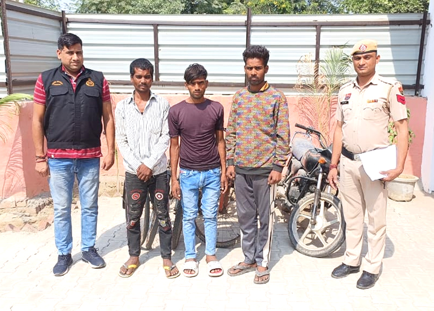 वाहन चोरी करने वाले 2 आरोपियों को क्राइम ब्रांच ऊंचा गांव की टीम ने किया गिरफ्तार, मोटरसाइकिल बरामद