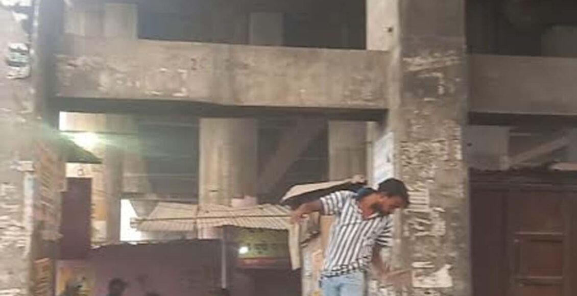 On the initiative of Abhishek Goswami, lights were installed under the Bata bridge.