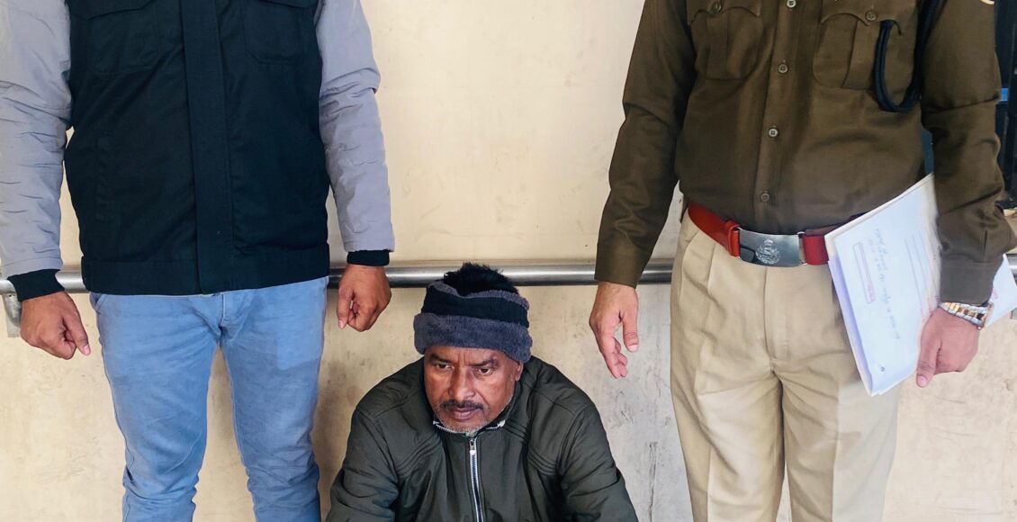 The team of Crime Branch Sector 30 arrested the accused along with 11 kg 910 grams of ganja, interrogation continues on police remand.