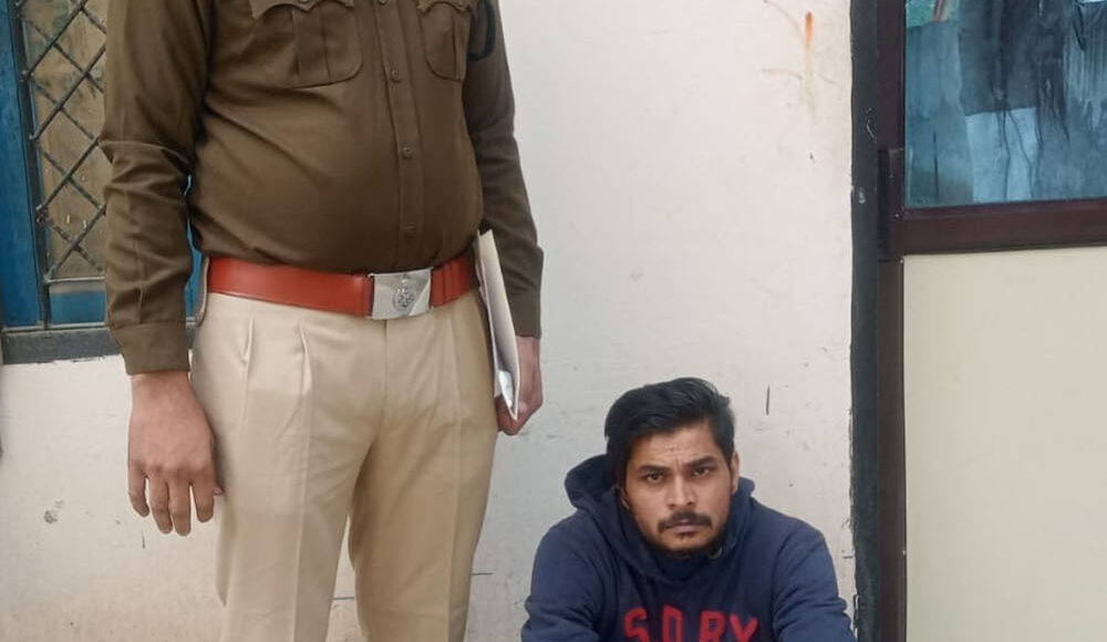 Crime Branch Sector-85 team arrested the accused with 2.78 grams of heroin.