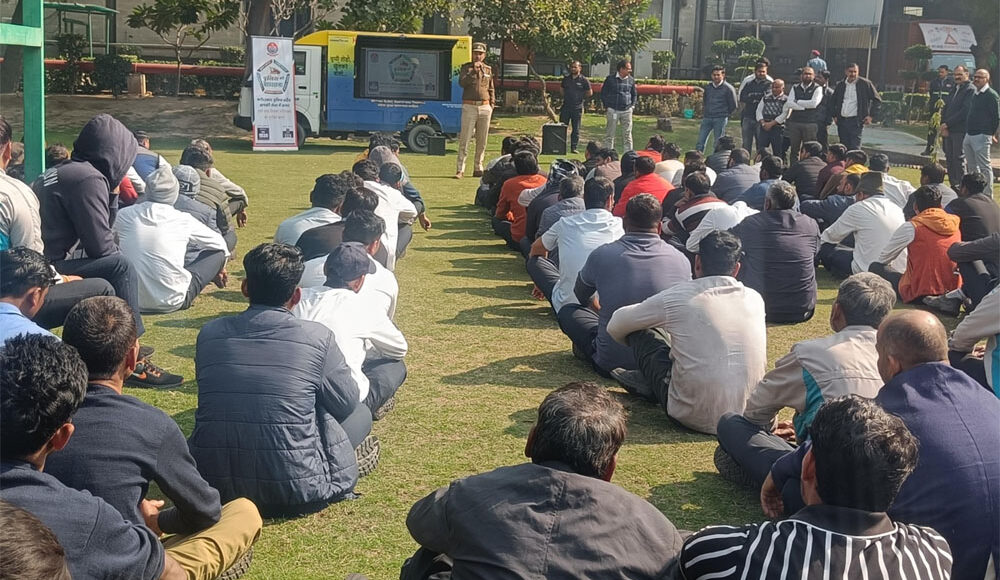 'Police School' in Escort Railway Equipment Company: Made workers aware by giving information through video van