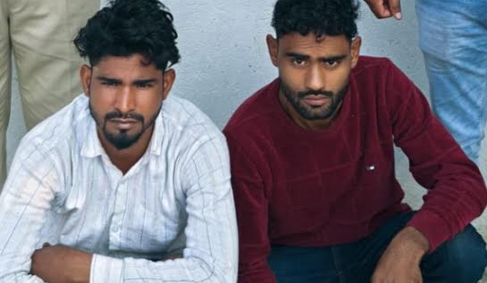 Two arrested for trying to rob drivers