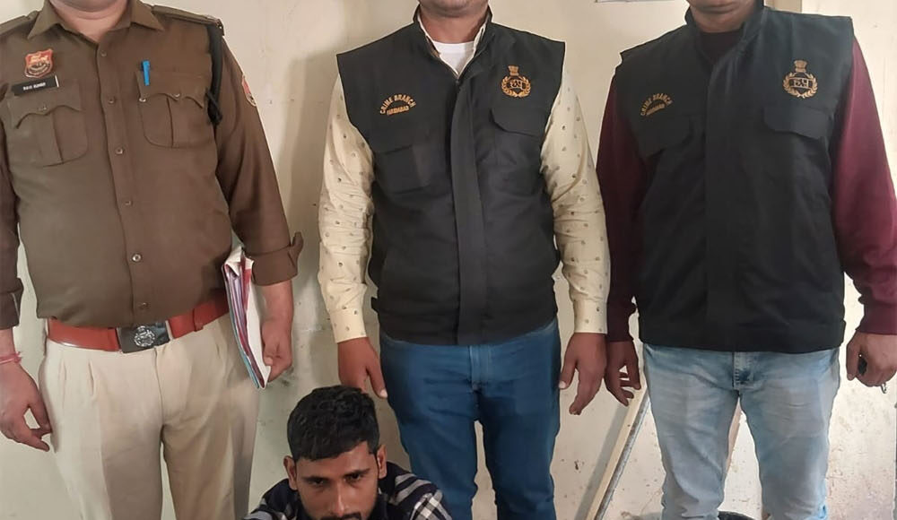 In the case of vehicle theft, Crime Branch AVTS Faridabad team arrested, auto recovered.