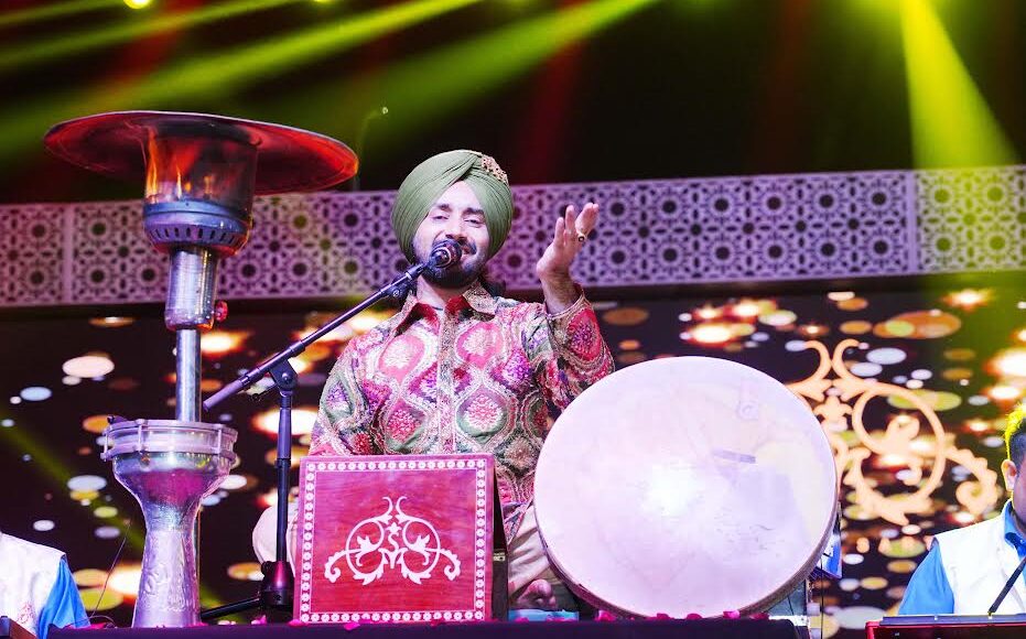 Today the audience danced to the song 'Khol De Dilan Di Gal Saari'