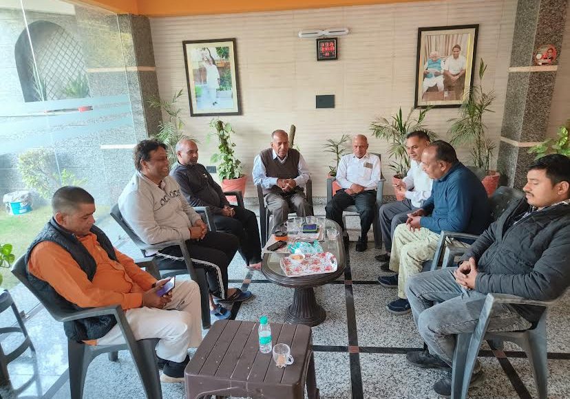 Ward-2 BJP candidate Rajesh Dagar took voting feedback