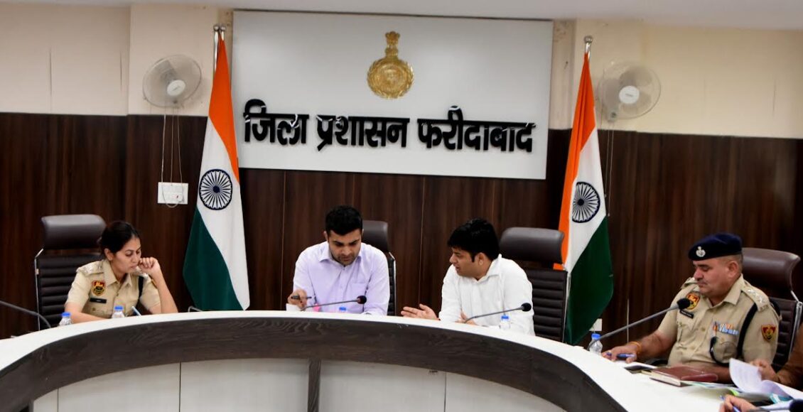SDM will also take sub-division level weekly review meeting for CM window and solution camp: DC