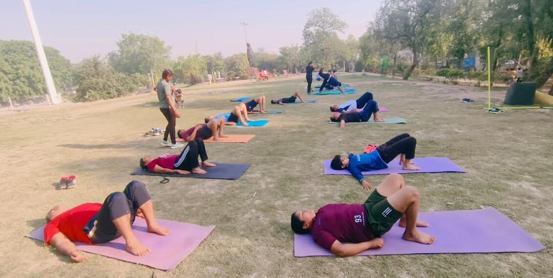 A special yoga session on the theme “Yoga for Self and Society” by Mission Jagriti Youth Club at Town Park Sector-12