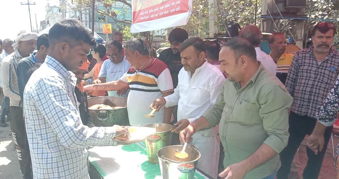 Navdeep Seva Samiti Trust and Youth Organization Sector-23 organized a Bhandaara