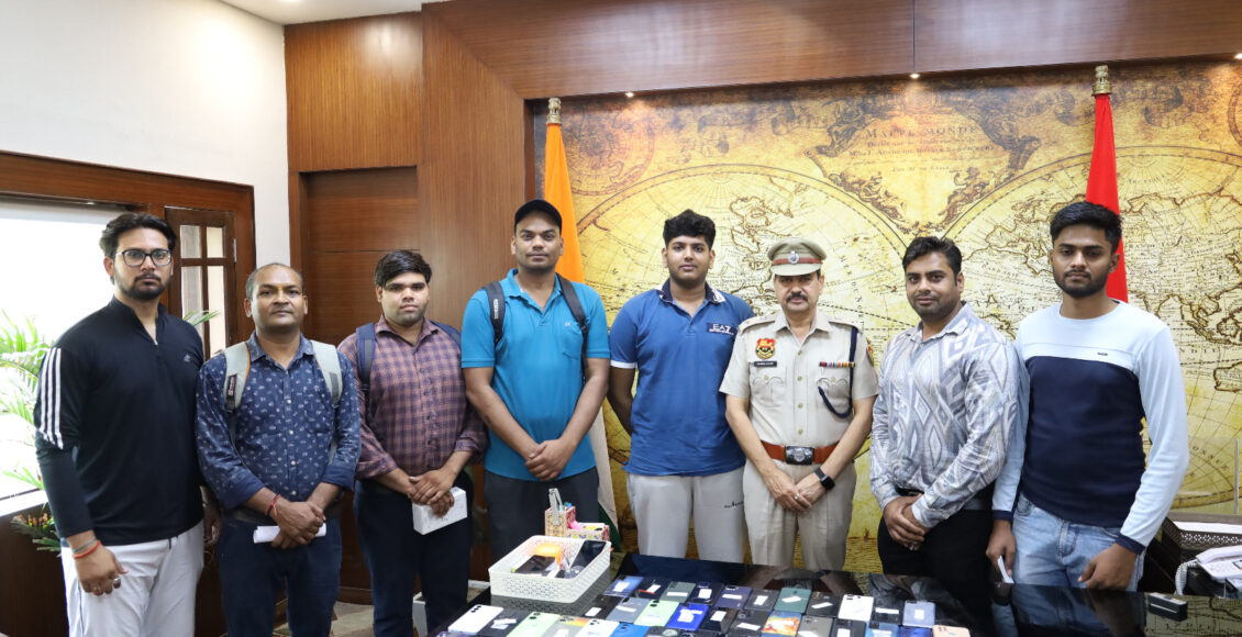 Deputy Commissioner of Police Crime returned 57 lost mobile phones