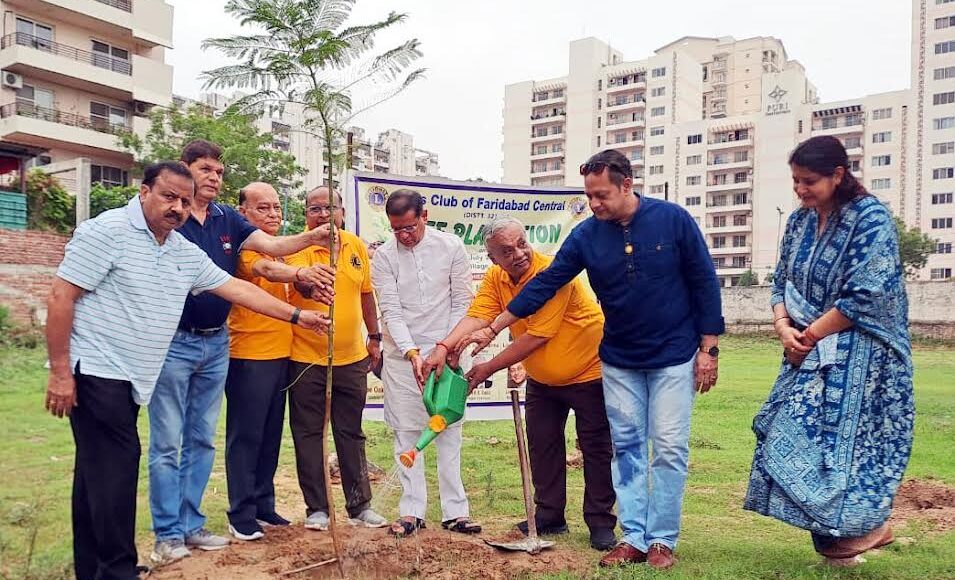 Everyone should plant trees to make the earth clean: Rajesh Nagar