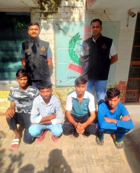 Four accused arrested in case of assault and robbery in auto