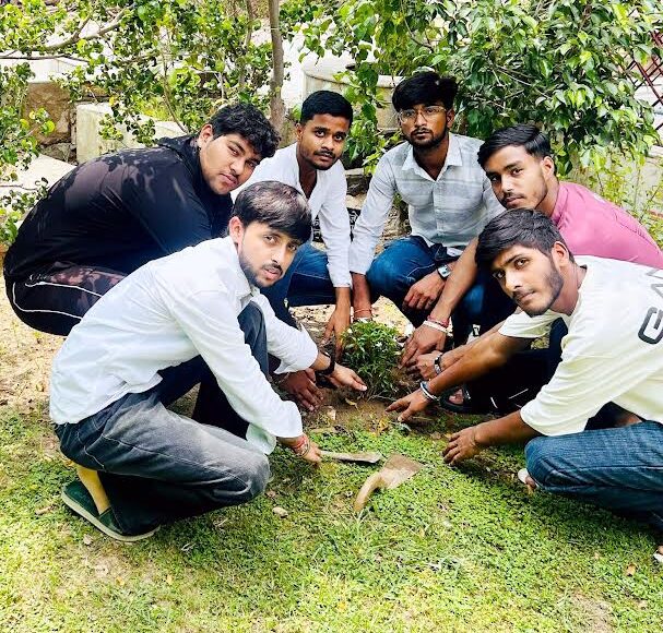 Youth Congress leader Gaurav Chaudhary planted a tree on the birthday of the former Chief Minister