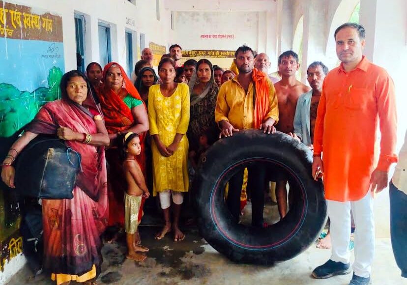 Sarpanch Surajpal Bhura became the savior of flood victims, rescued them risking his life
