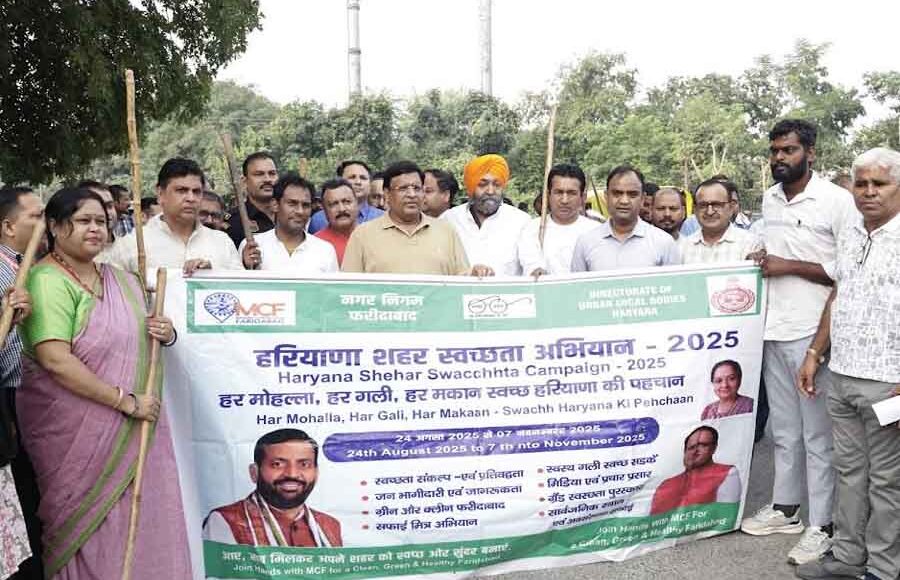 Cabinet Minister Vipul Goyal launched a massive cleanliness drive on the occasion of Prime Minister Shri Narendra Modi's birthday.