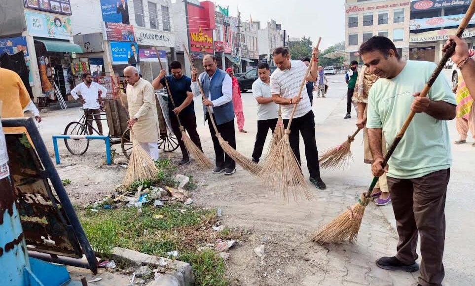 God resides in cleanliness: Sohan Pal Singh
