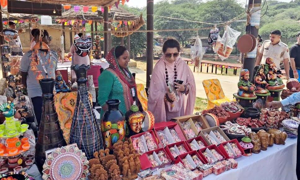 Haryana Women Commission Chairperson Renu Bhatia visited the fair.